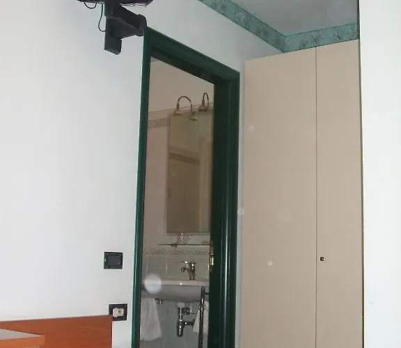 Otel Kristall 3*